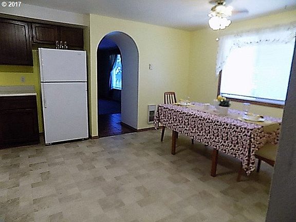 4th image of 12702 NE 37th St