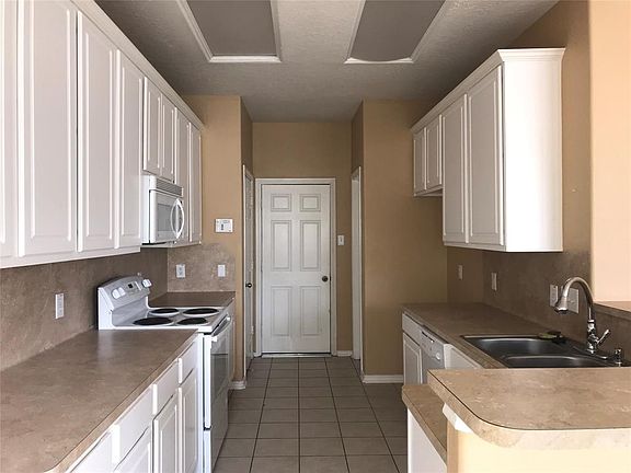 4th image of 8722 Bentongrove Ln
