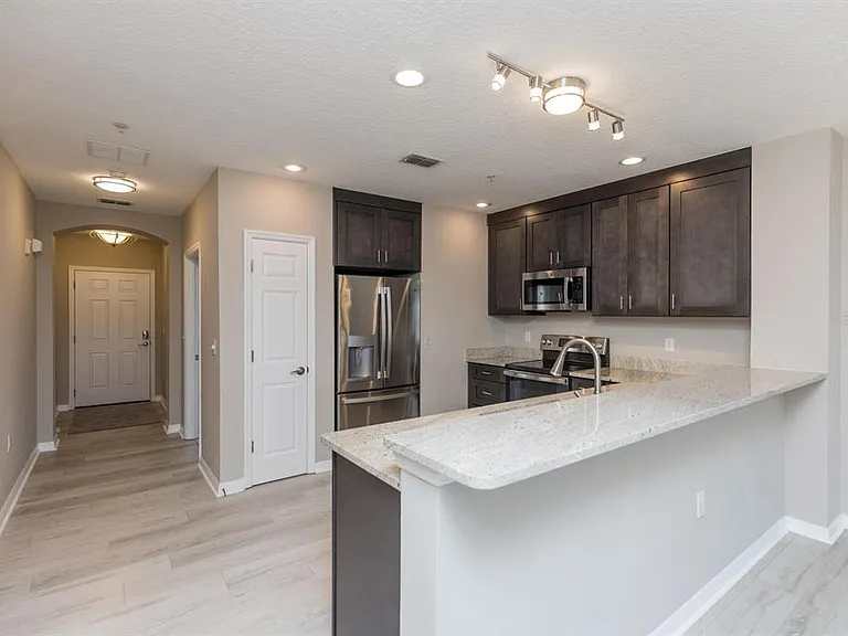 600 Canopy Walk Ln #634 — Photo 8