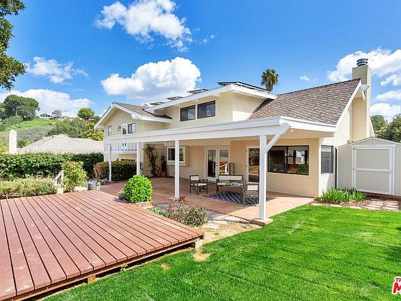 3rd image of 3157 Hodler Dr