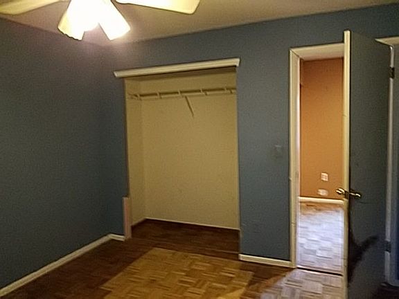 5th image of 34 Bristol Ct
