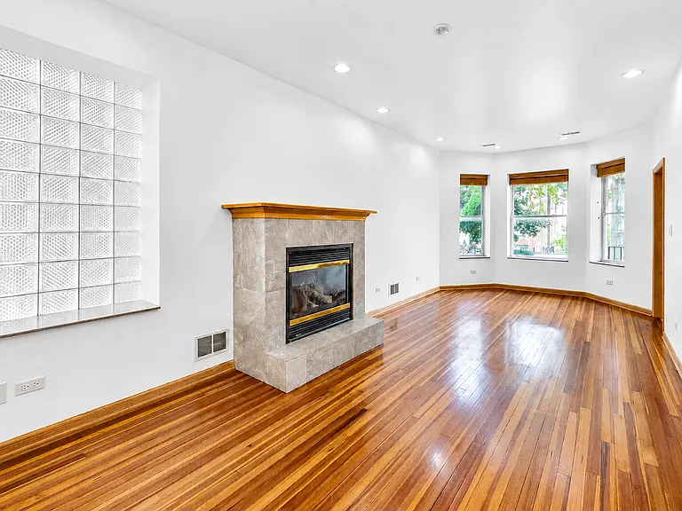 2713 N Marshfield Ave #1 — Photo 6
