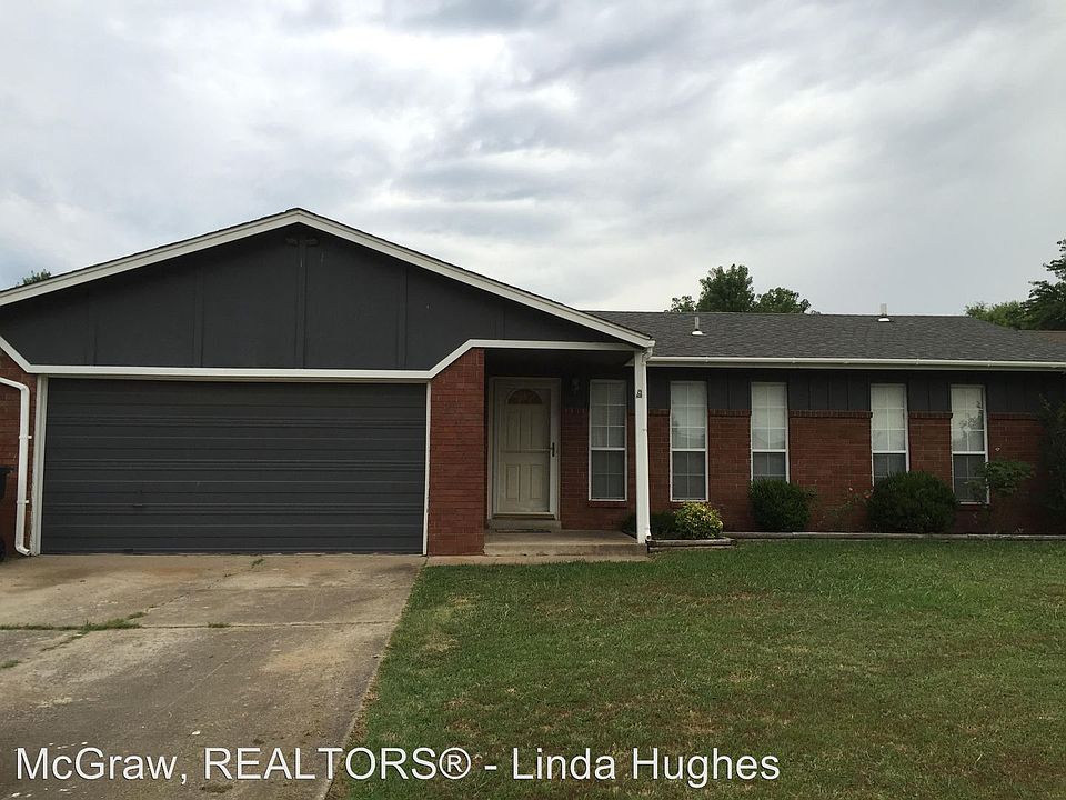 1st image of 844 Highland Ct