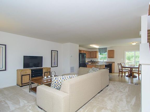 3rd image of 41 Corson Ave