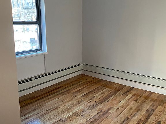 2nd image of 328 Halsey St Suite 1