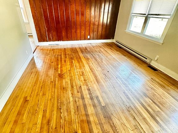 2nd image of 2824 Mauldin St #2824