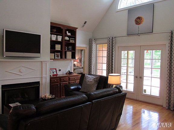 5th image of 103 Croatan Rd