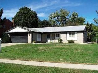 18488 Lincoln Dr, Lathrup Village, MI