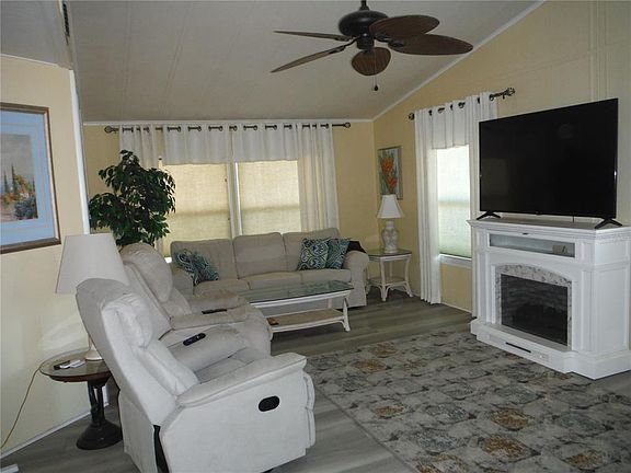 3rd image of 98 SUGAR BEAR DRIVE #57