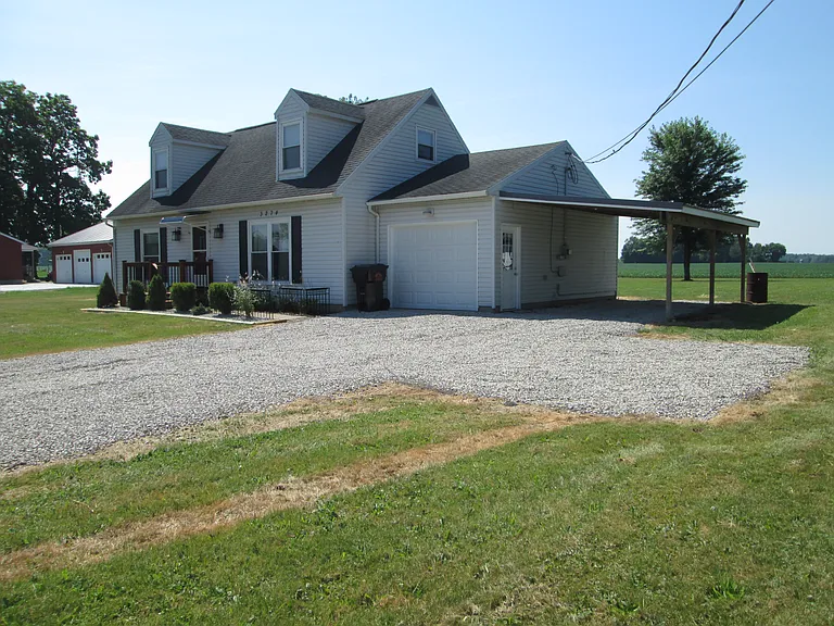 3274 Township Road 124 — Photo 2