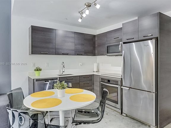 5th image of 151 SE 1st St APT 1003