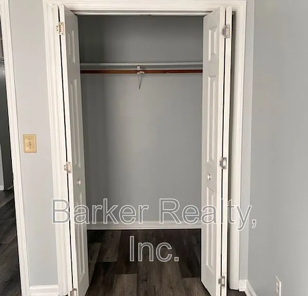 606B E Martin St — Photo 19