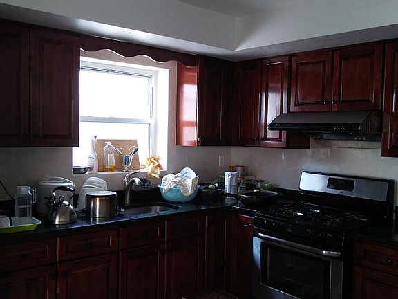 3rd image of 226 Bay 35 St #3A