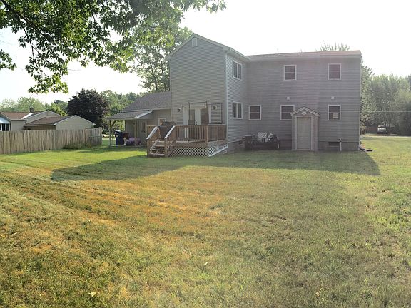 3rd image of 160 Greenwood Dr