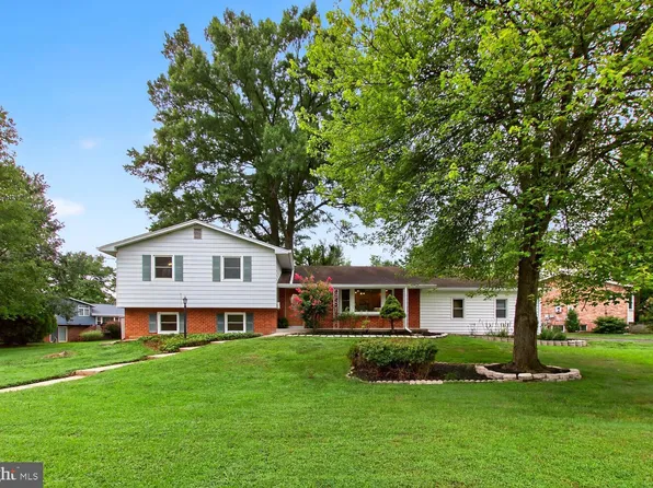 11704 Greenlane Dr, Potomac, MD 20854