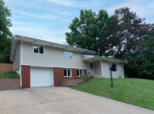 3927 Hillside Ln, Wausau, WI 54403