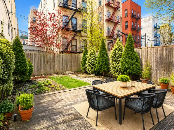 841 Dekalb Avenue image 1 of 16