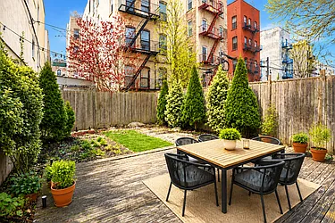 841 Dekalb Avenue, #1R