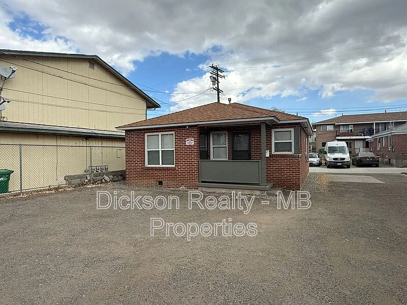2 bed, 1.0 bath, 1508 sqft, $2,250 — Photo 2