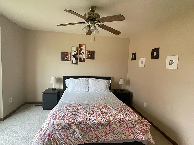 1027 Congress Dr — Photo 17