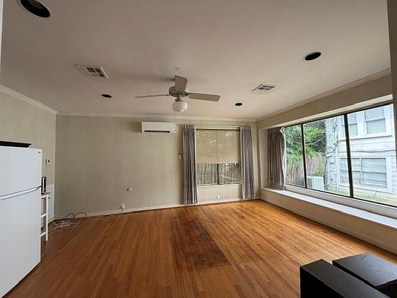 2nd image of 1222 Jackson Blvd