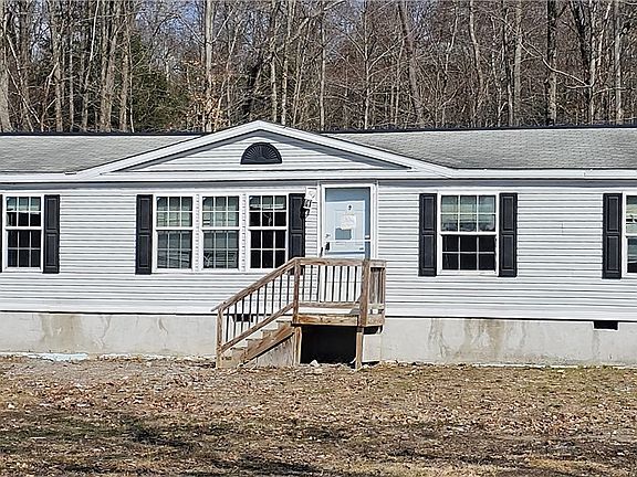 3rd image of 23182 Boyd Rd