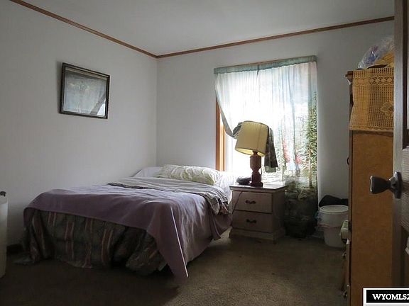 4th image of 26 Paintbrush Dr