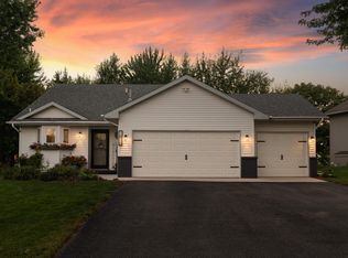 1816 Coney Ln, Waconia, MN 55387