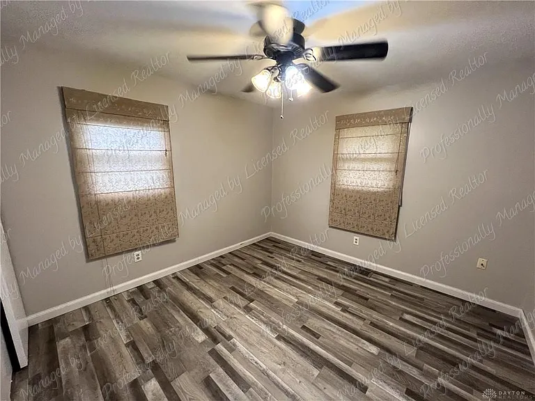 635 Cyril Ct — Photo 22