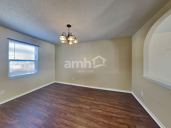 4th image of 1317 Central Park Dr