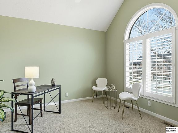 5th image of 3110 N 158th Plaza Cir
