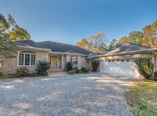 110 Ridge Rd, Hartfield, VA 23071