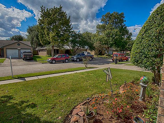 5th image of 16743 Selder Dr