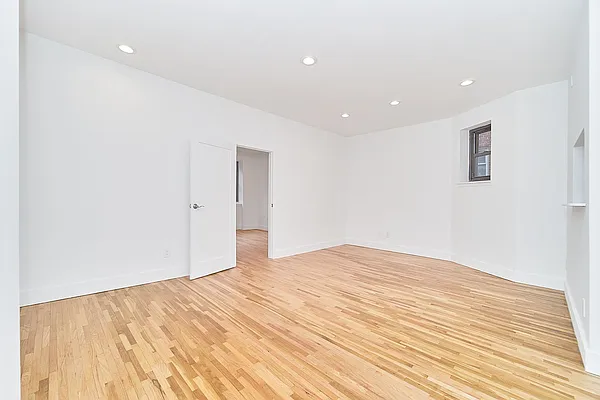 Rented by Living New York | media 50