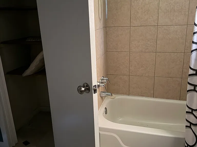 137 Old Angleton Rd — Photo 2