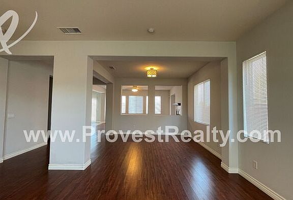 4th image of 12956 Clovis Ct