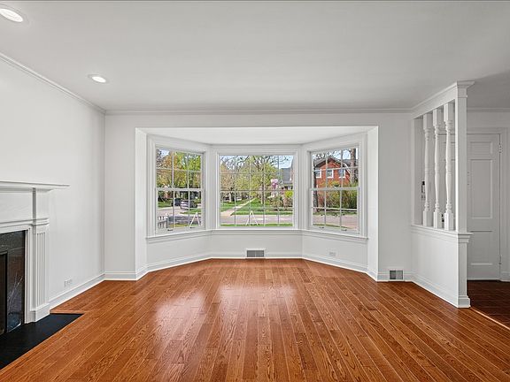 3rd image of 134 Park Ave