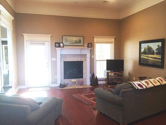 3rd image of 1830 Poteete Dr