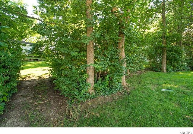 1st image of 611 Orchard Ln