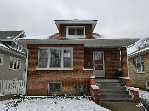 2nd image of 923 Thomas Ave