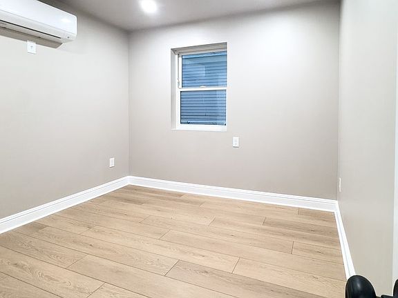 5th image of 1522 Q St #6