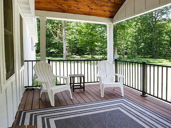 5th image of 293 Fisher Rd