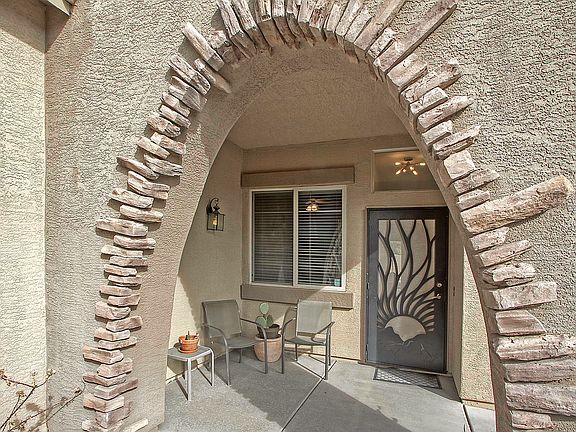 2nd image of 936 N Avenida Jeanine