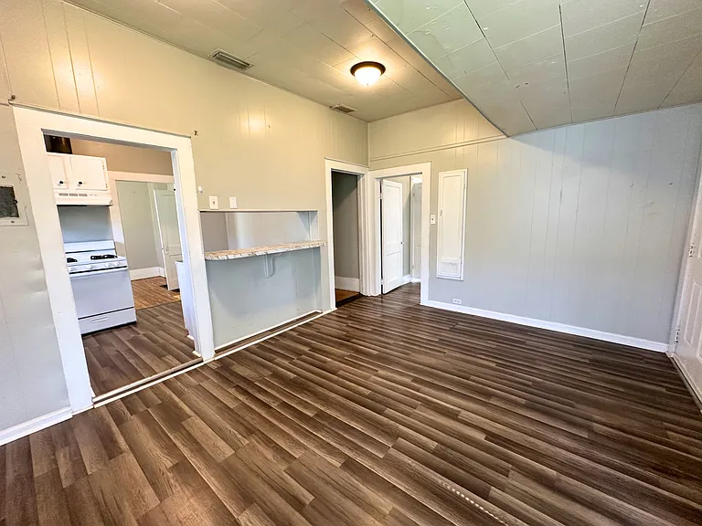 706 Cherokee St — Photo 12