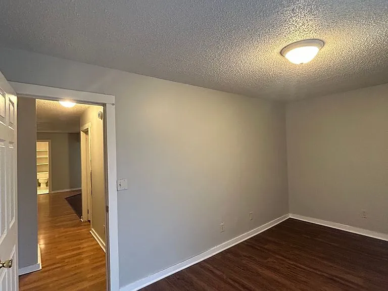 The Heritage House — Photo 6