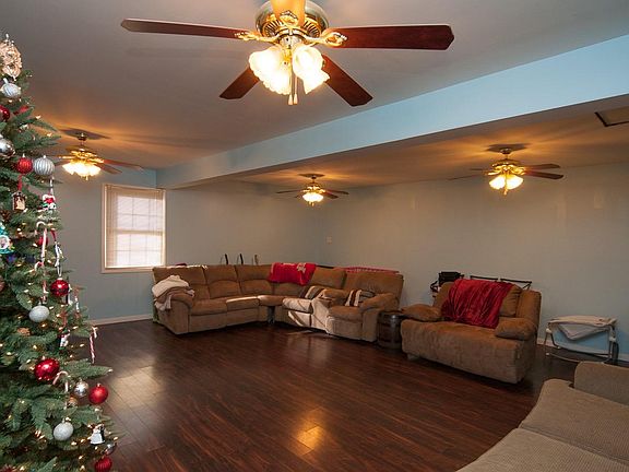 4th image of 110 Dogwood Ct