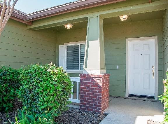 4th image of 3813 N Fontana Ct