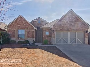 9032 NW 144th St, Yukon, OK 73099