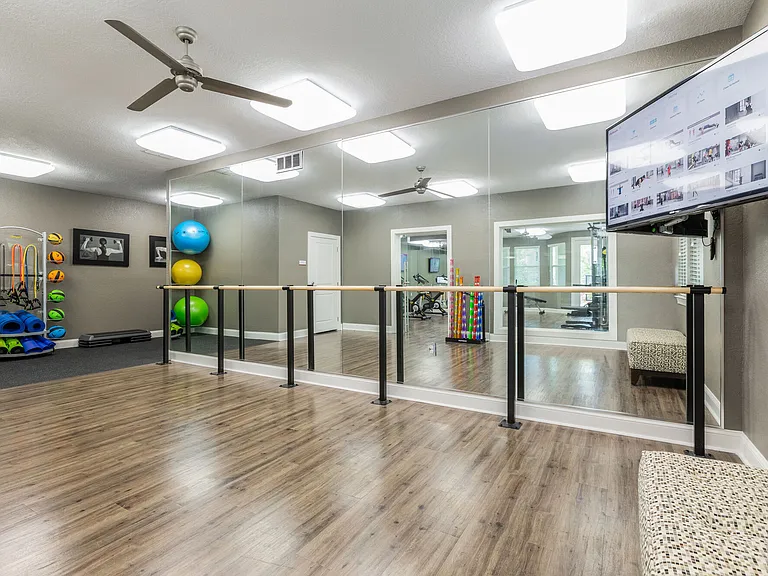 Art Avenue Apartments — Photo 27