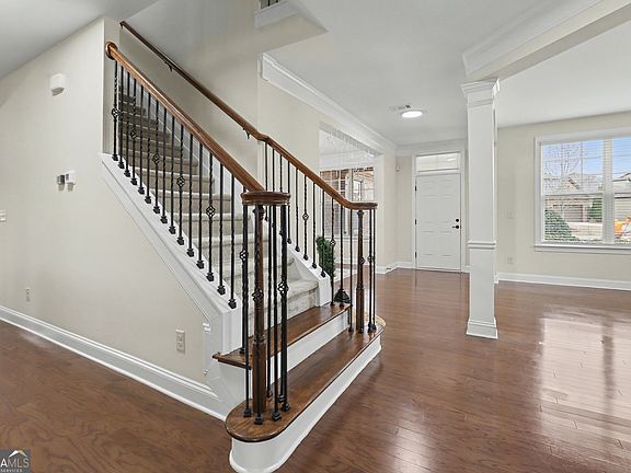 5th image of 6645 Bentley Ridge Dr